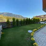 Vilă Toharya *